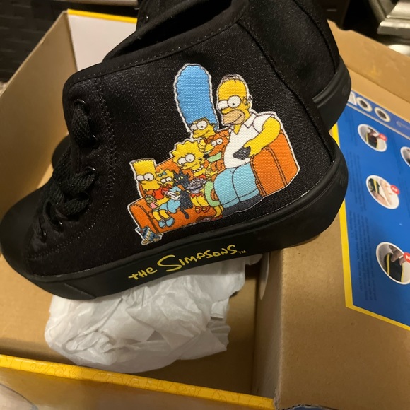 Simpson Healy’s brand new….never worn size 8 in men! Missing the wheel cover - Picture 6 of 8